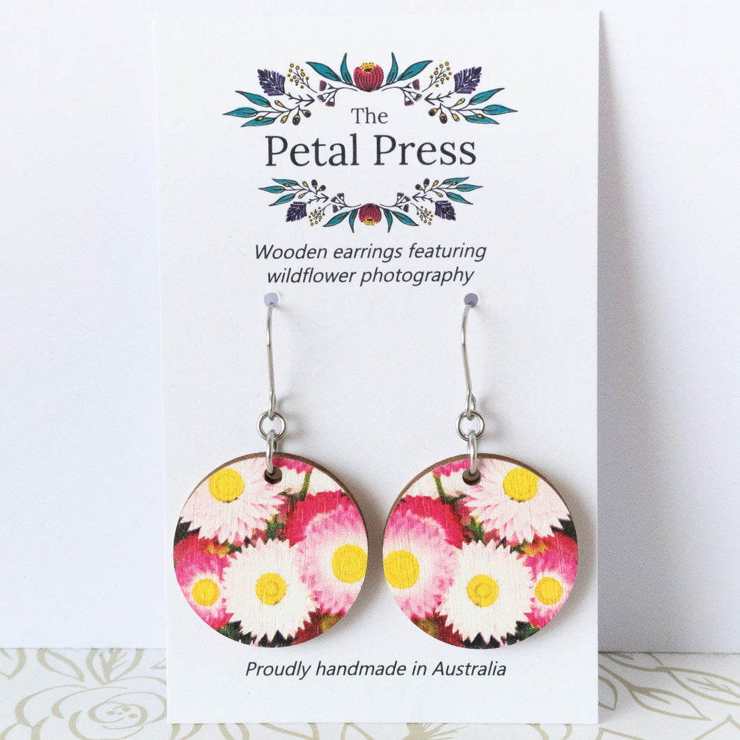 Pink and White Everlastings Earrings / Circle Hooks [PPEC1030]