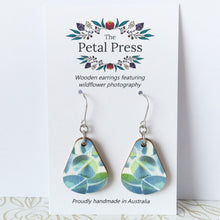 Load image into Gallery viewer, Tallerack Leaves Earrings / Pear Hooks [PPEP1019]
