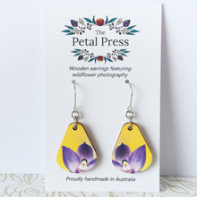 Load image into Gallery viewer, Scented Sun Orchid Earrings / Pear Hooks [PPEP1050]
