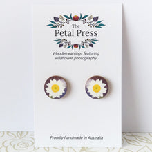 Load image into Gallery viewer, White Paper Daisy Earrings / Circle Studs [PPES1045]
